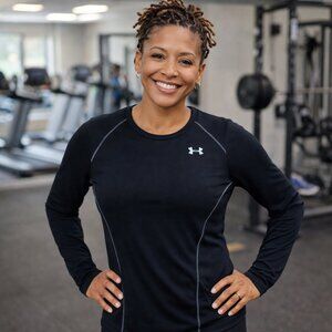 XS black UNDER ARMOUR "fitted" activewear, crew neck, pullover" top gift. NWT